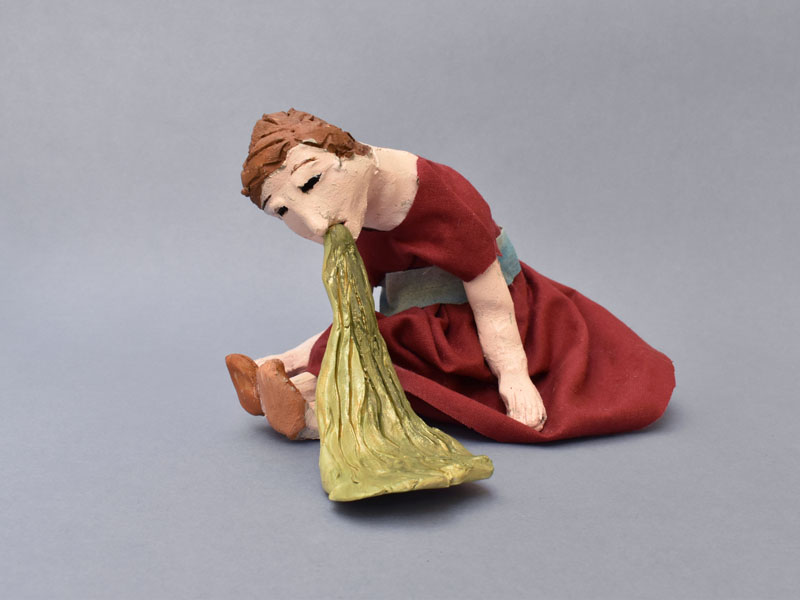 Annabel Elgar, Clay, 01